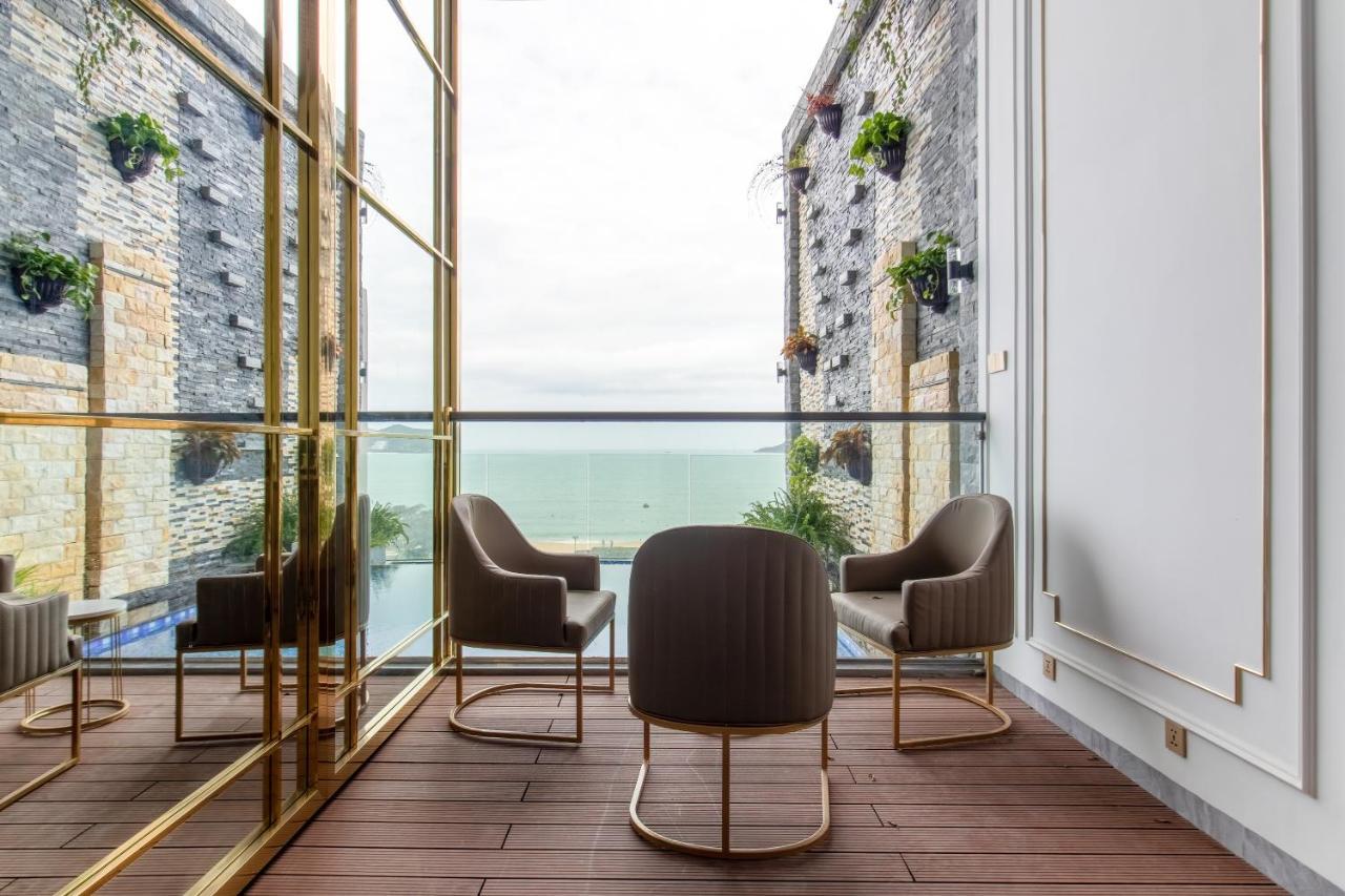 La Vague Hotel Nha Trang Exterior photo