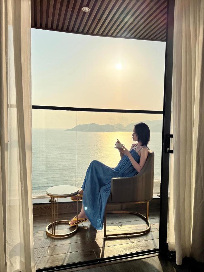 La Vague Hotel Nha Trang Exterior photo