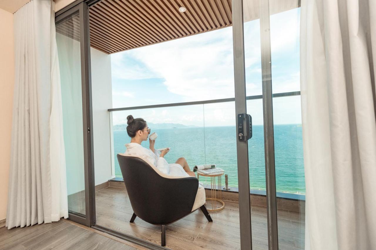 La Vague Hotel Nha Trang Exterior photo