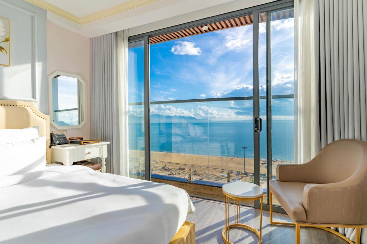 La Vague Hotel Nha Trang Exterior photo