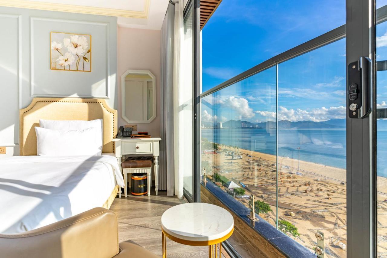 La Vague Hotel Nha Trang Exterior photo