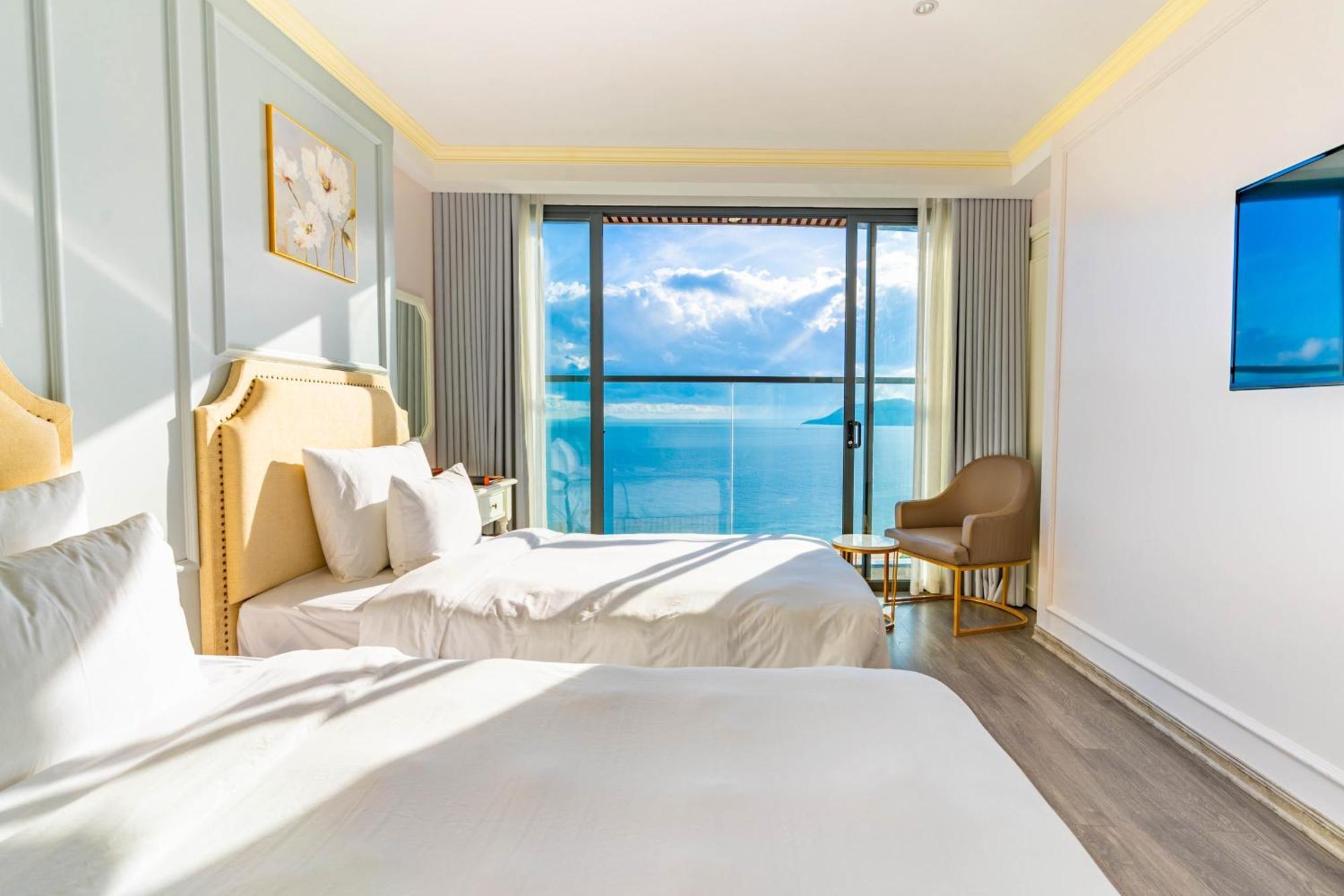 La Vague Hotel Nha Trang Exterior photo